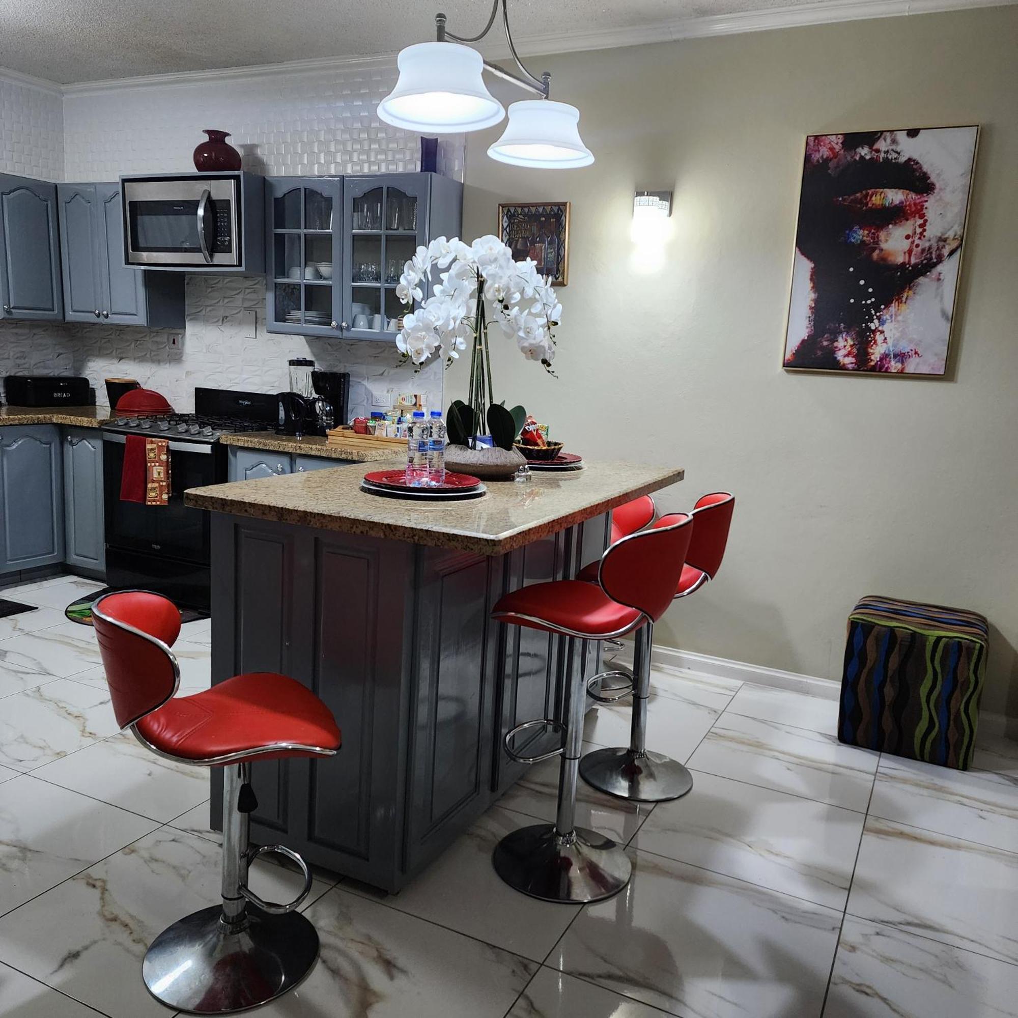 Spacious Luxury 3 Bed Rooms In Kingston Luaran gambar
