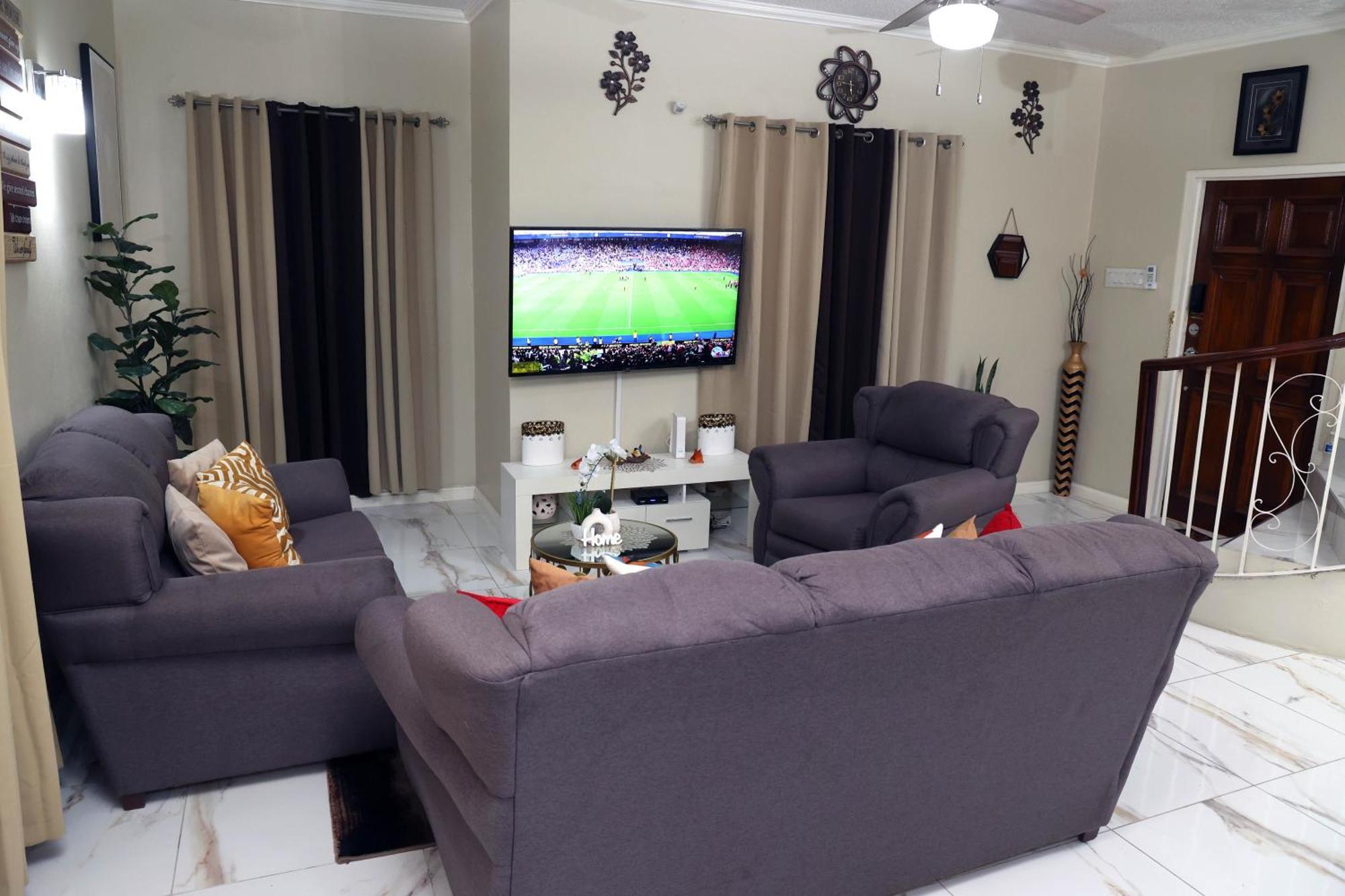 Spacious Luxury 3 Bed Rooms In Kingston Luaran gambar
